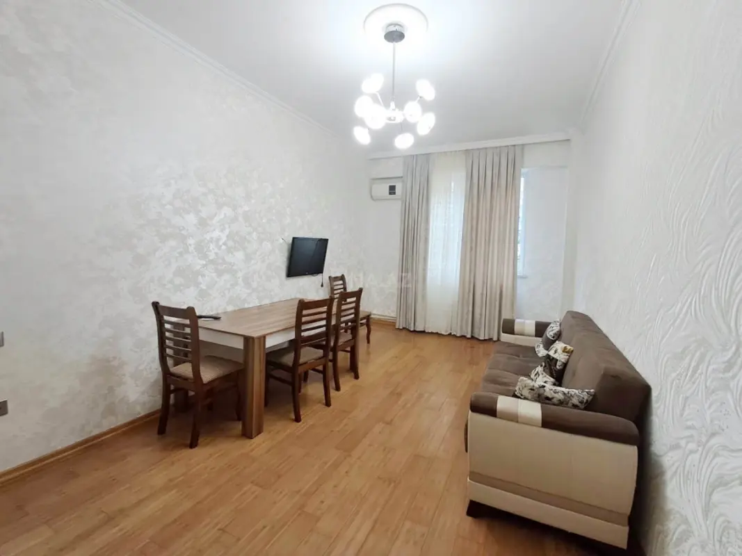 Satılır 2 otaqlı mənzil 63 m²