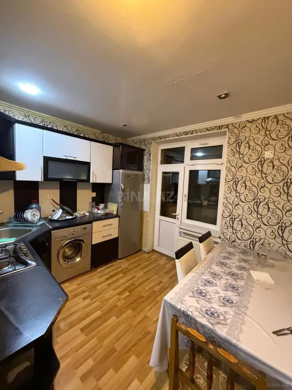 Satılır 4 otaqlı mənzil 100 m²