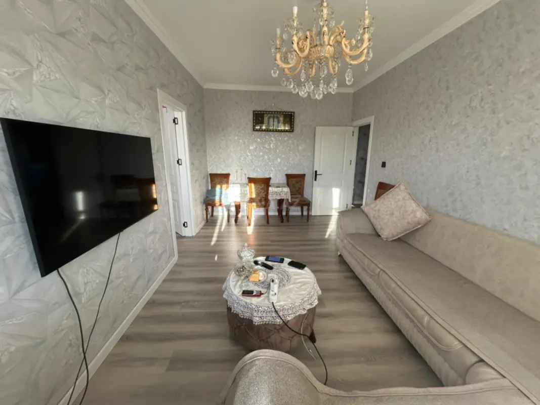 Satılır 4 otaqlı mənzil 100 m²