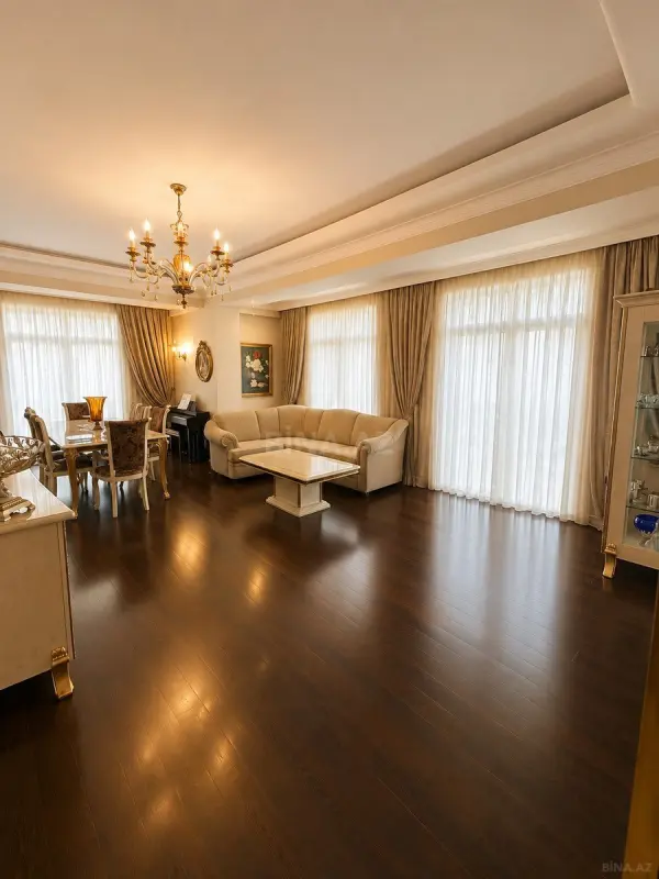 Kirayə verilir 3 otaqlı mənzil 140 m²