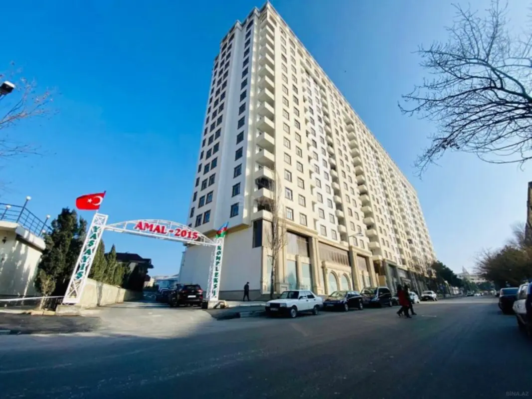 Satılır 4 otaqlı mənzil 105 m²