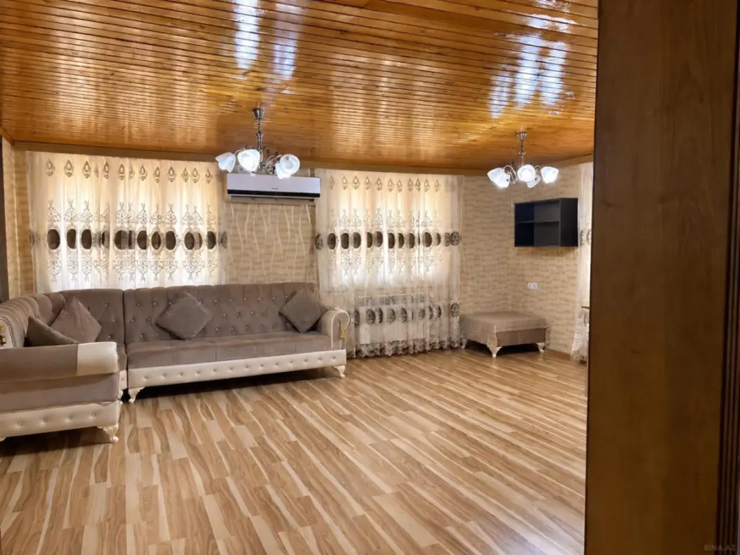 Satılır 5 otaqlı mənzil 140 m²