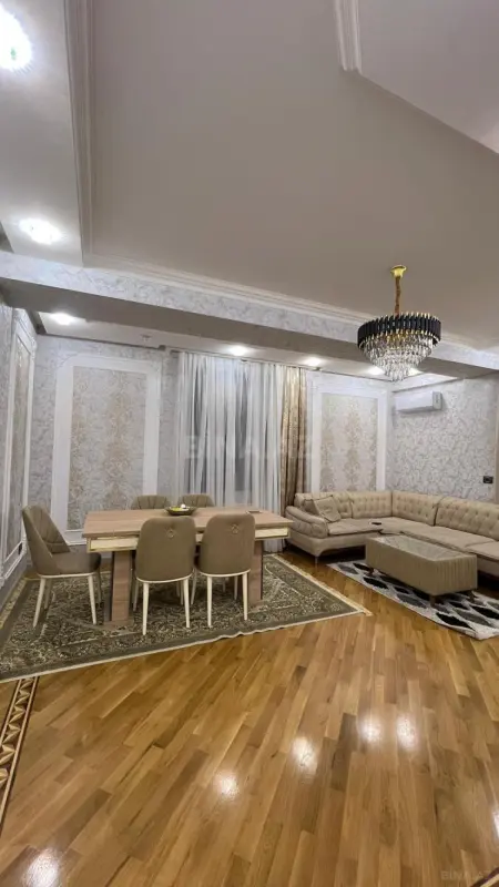 Satılır 3 otaqlı mənzil 134 m²