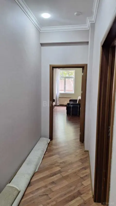 Kirayə verilir 4 otaqlı mənzil 127 m²