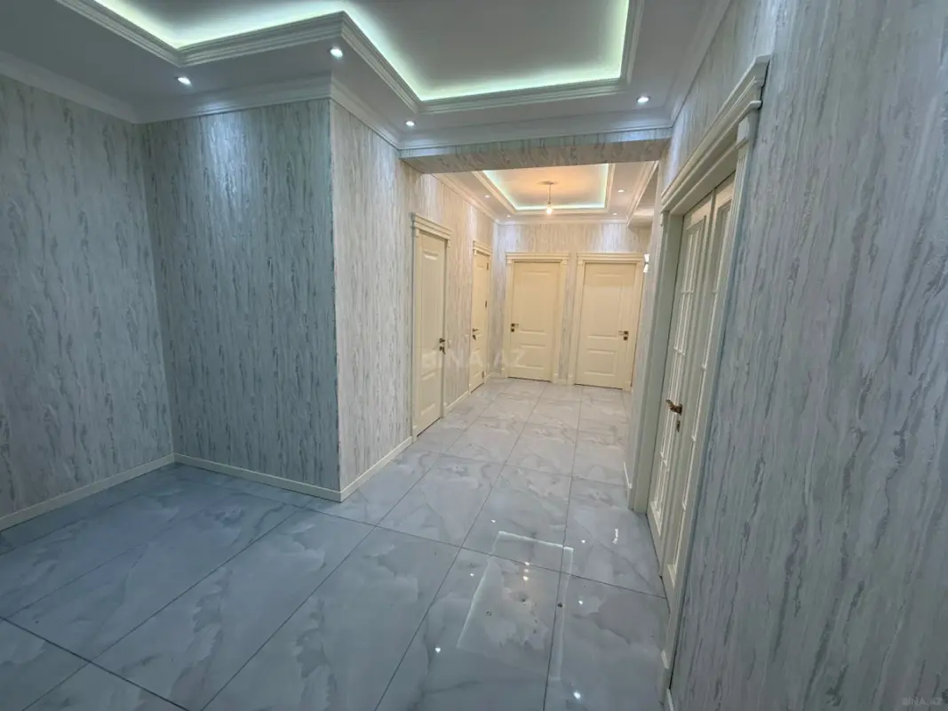 Satılır 3 otaqlı mənzil 115 m²