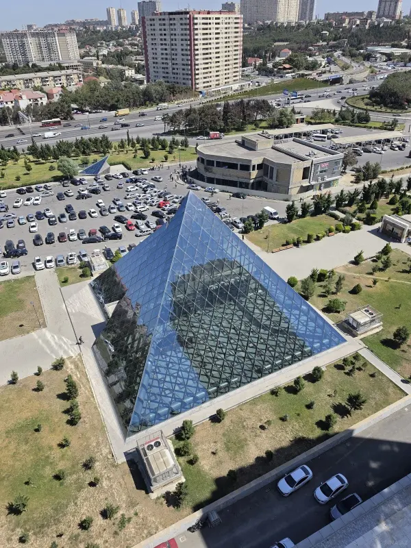 Kirayə verilir 2 otaqlı mənzil 74 m²
