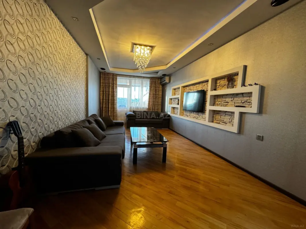 Kirayə verilir 3 otaqlı mənzil 140 m²
