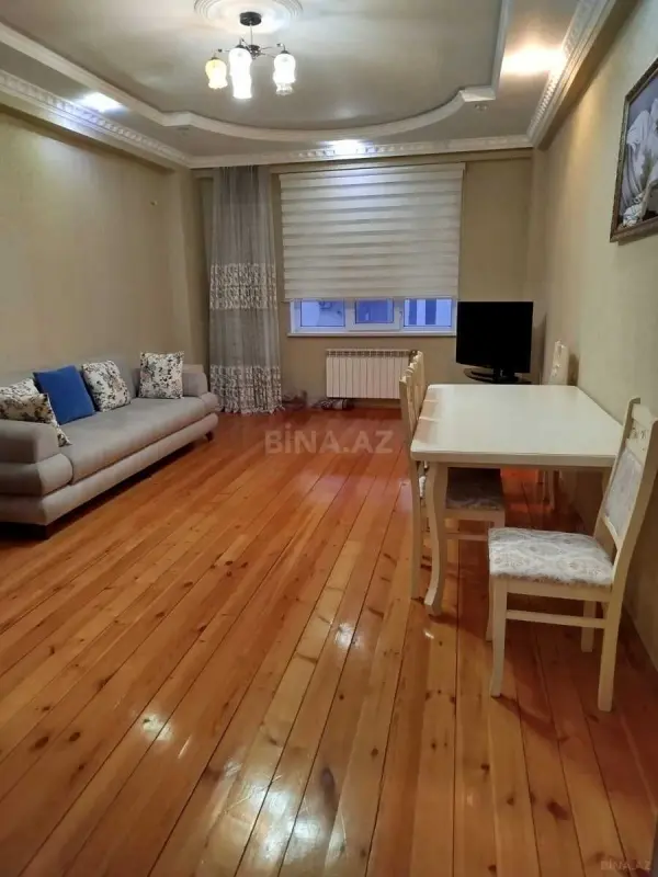 Kirayə verilir 2 otaqlı mənzil 100 m²