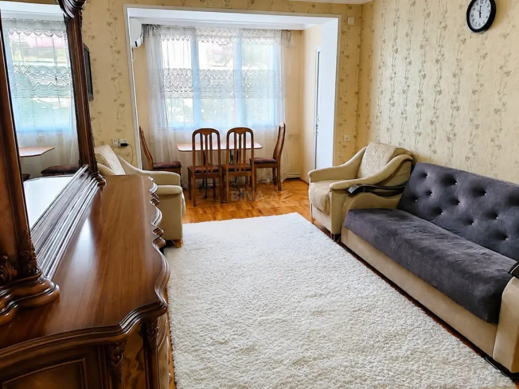 Kirayə verilir 2 otaqlı mənzil 60 m²