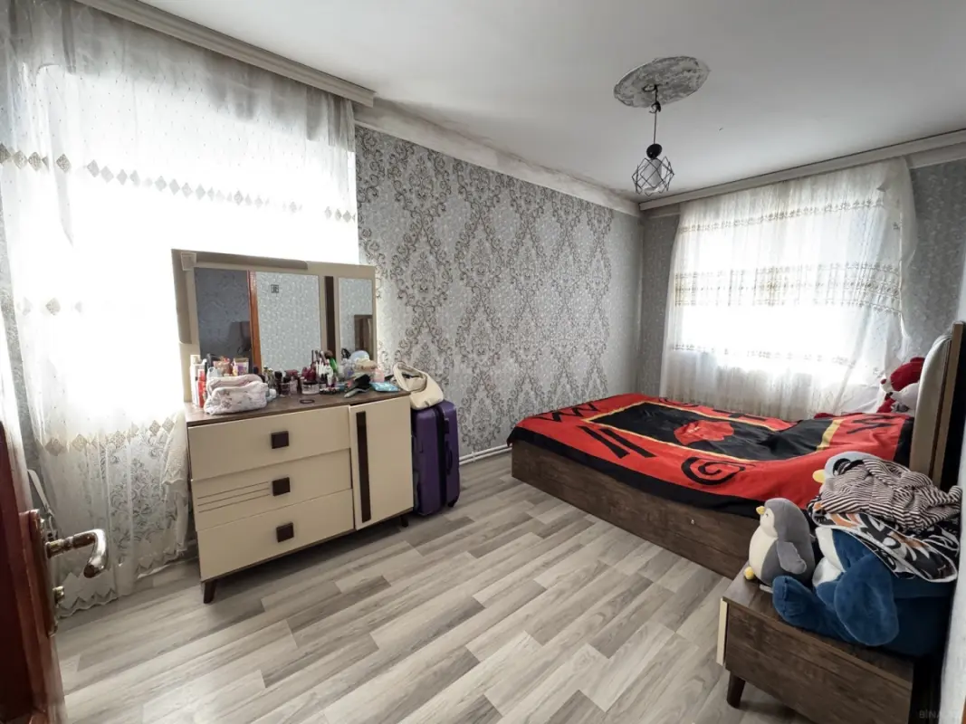 Satılır 2 otaqlı mənzil 45 m²