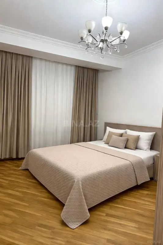 Kirayə verilir 3 otaqlı mənzil 110 m²