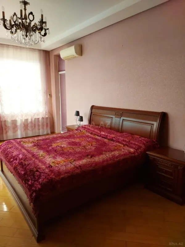 Kirayə verilir 2 otaqlı mənzil 110 m²