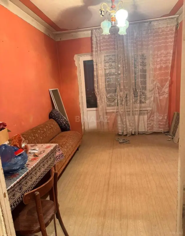 Satılır 4 otaqlı mənzil 100 m²