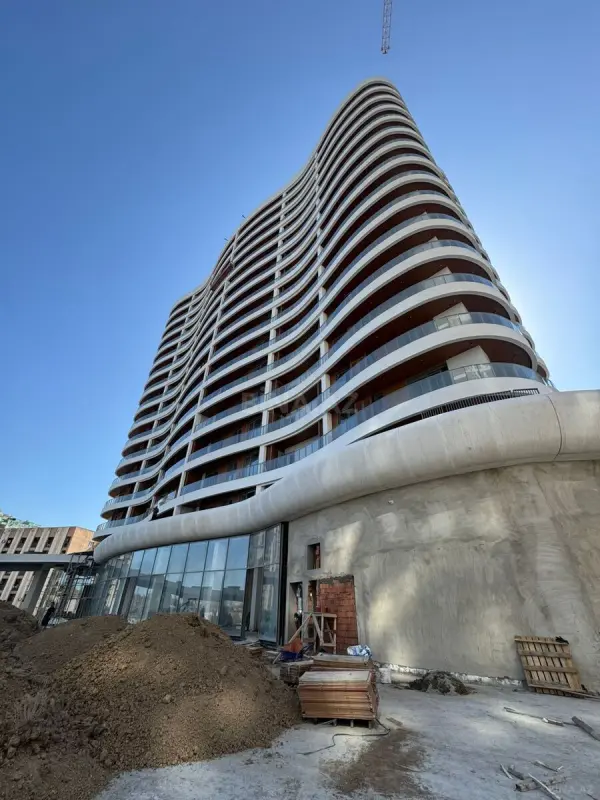 Satılır 2 otaqlı mənzil 93.2 m²