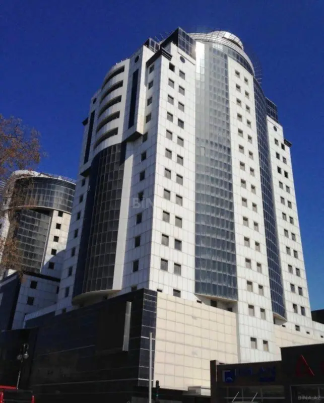 Satılır 8 otaqlı ofis 249 m²