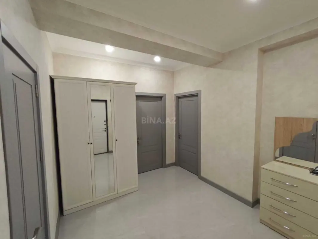 Kirayə verilir 2 otaqlı mənzil 61 m²