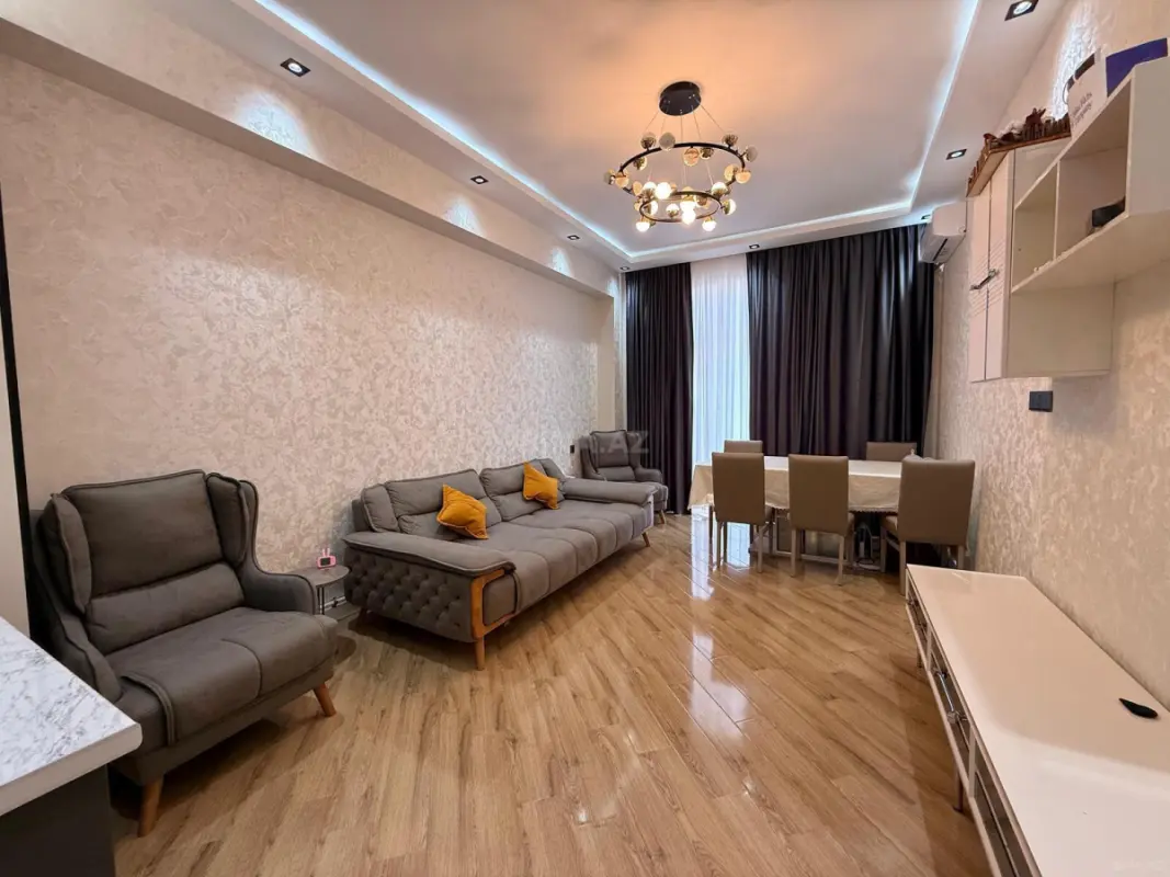 Satılır 2 otaqlı mənzil 70 m²