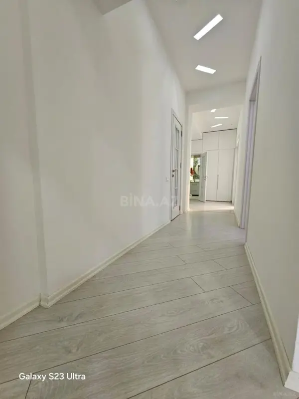 Satılır 3 otaqlı mənzil 125 m²