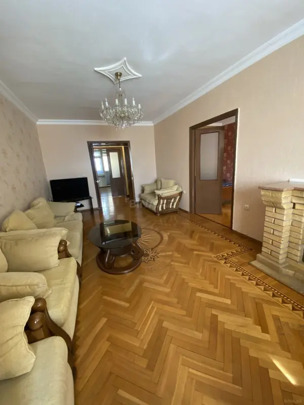 Kirayə verilir 4 otaqlı mənzil 100 m²