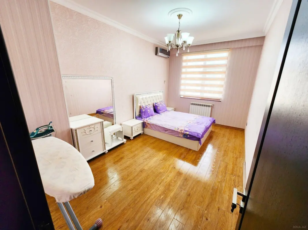 Kirayə verilir 3 otaqlı mənzil 130 m²