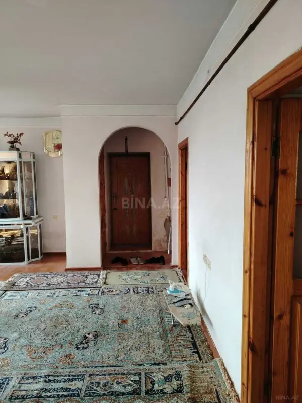 Satılır 5 otaqlı mənzil 97 m²