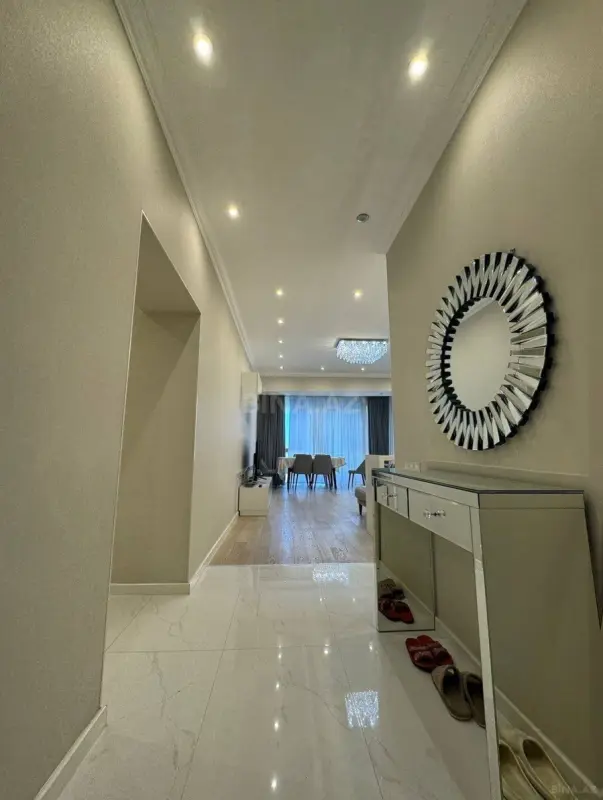 Kirayə verilir 3 otaqlı mənzil 104 m²