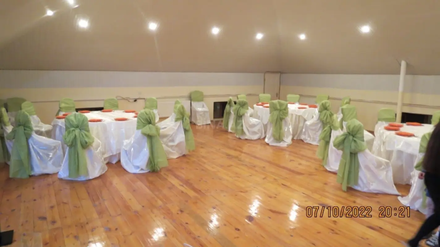 Satılır 8 otaqlı həyət evi 1000 m²