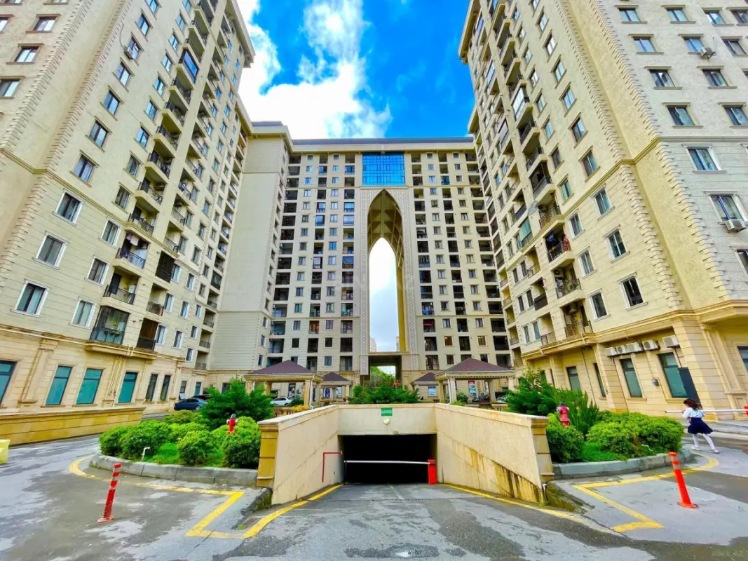 Kirayə verilir 2 otaqlı mənzil 100 m²