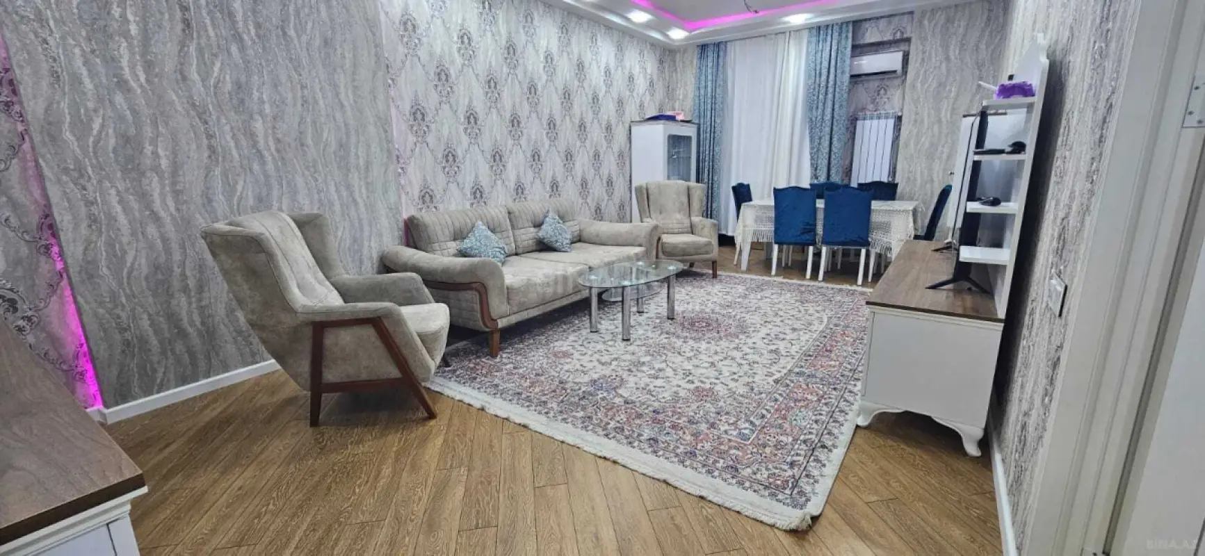 Kirayə verilir 2 otaqlı mənzil 102 m²