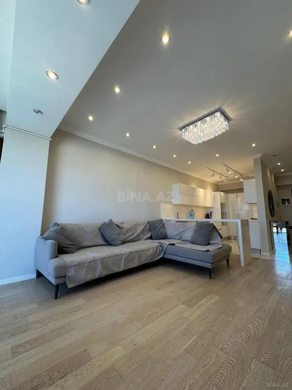 Kirayə verilir 3 otaqlı mənzil 104 m²