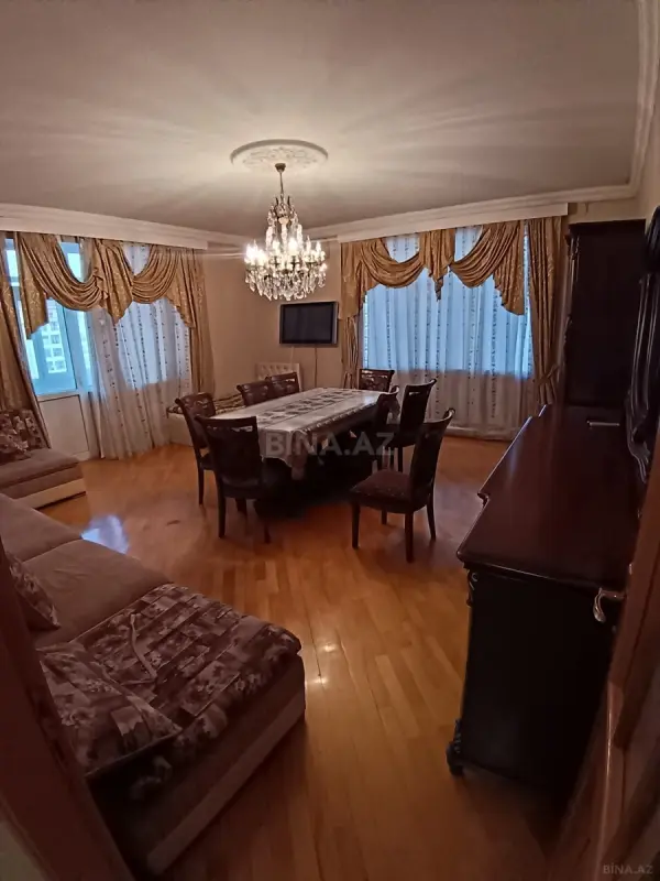 Kirayə verilir 2 otaqlı mənzil 100 m²