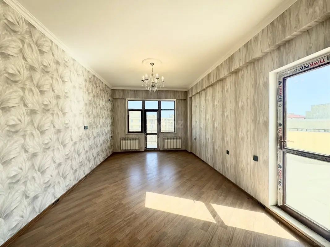 Satılır 2 otaqlı mənzil 115 m²