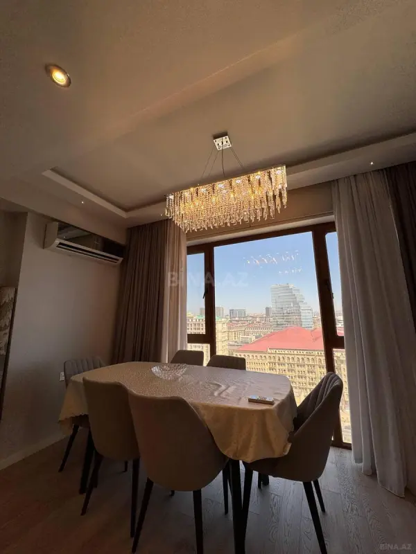 Kirayə verilir 3 otaqlı mənzil 115 m²