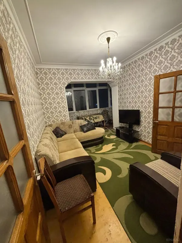 Kirayə verilir 3 otaqlı mənzil 100 m²