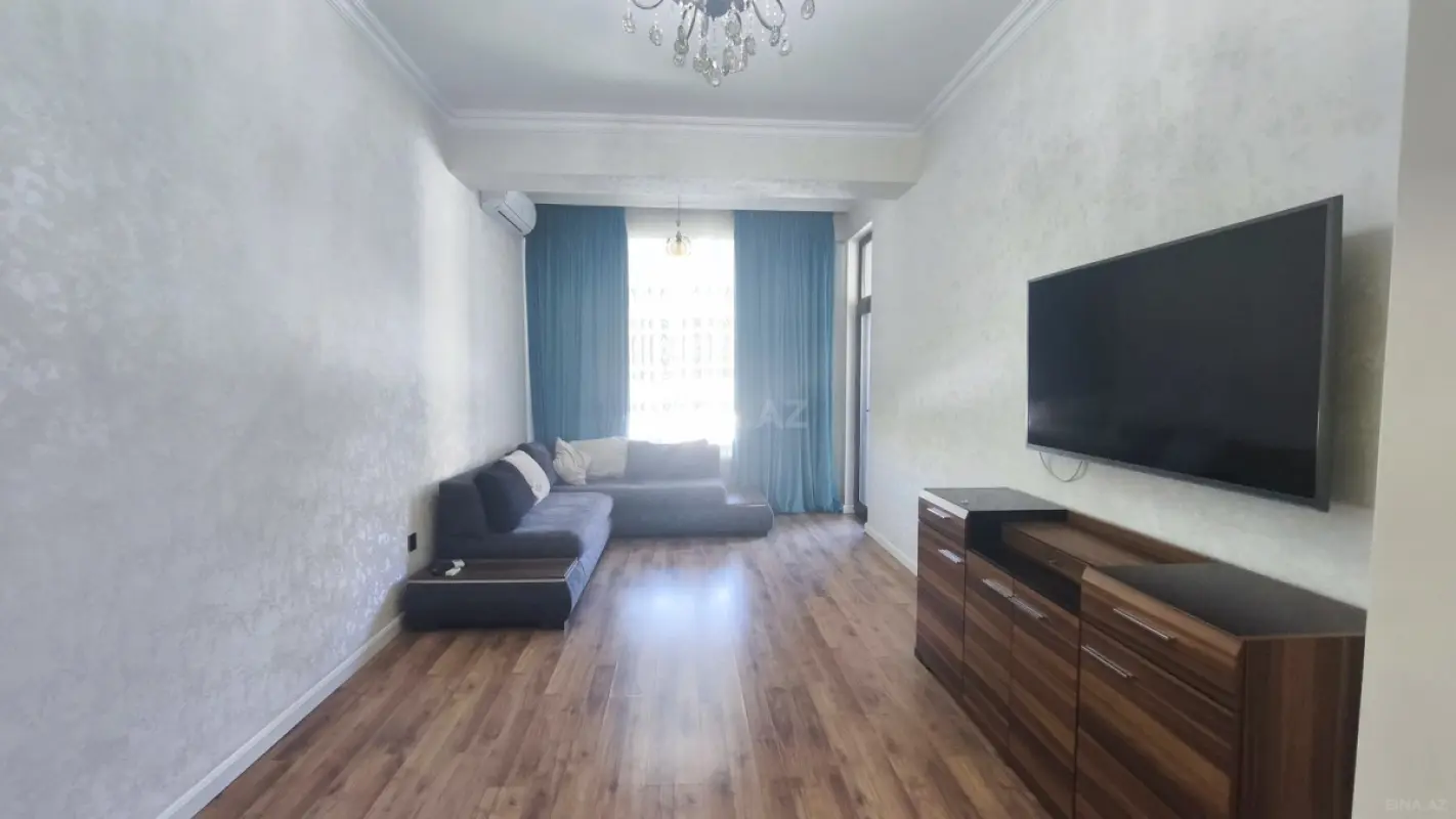 Kirayə verilir 2 otaqlı mənzil 75 m²