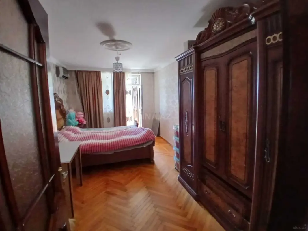 Kirayə verilir 4 otaqlı mənzil 110 m²