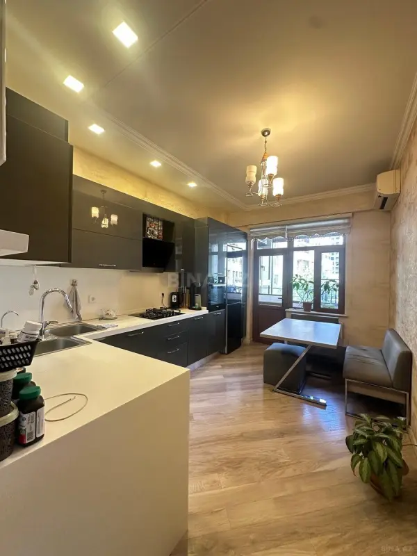 Satılır 2 otaqlı mənzil 90 m²