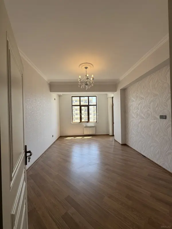 Satılır 2 otaqlı mənzil 82 m²