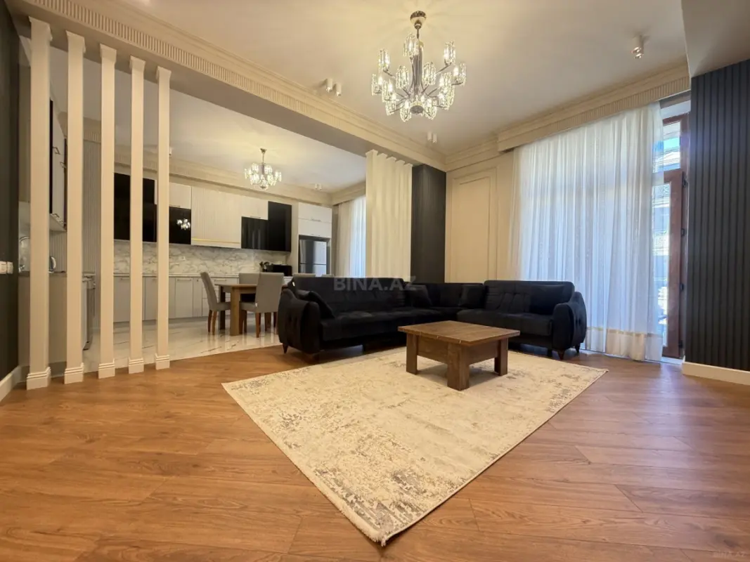 Satılır 3 otaqlı mənzil 141 m²