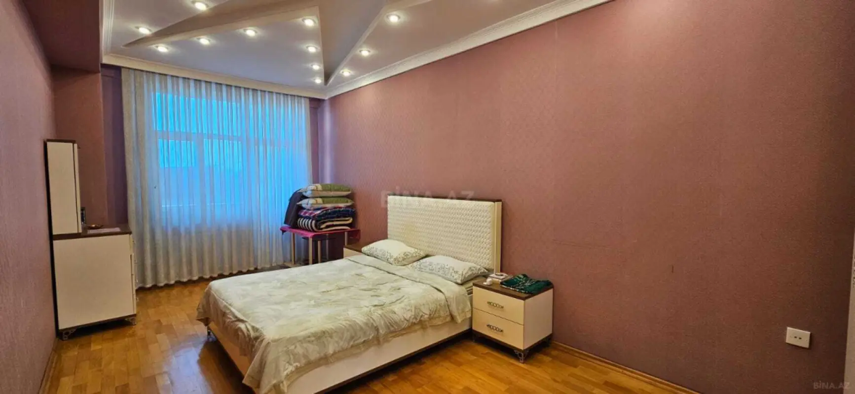 Satılır 2 otaqlı mənzil 110 m²