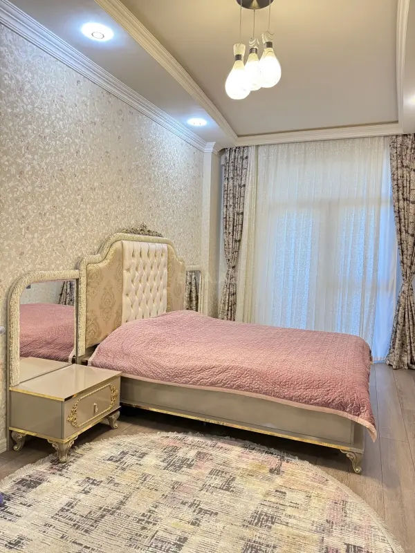 Kirayə verilir 3 otaqlı mənzil 110 m²