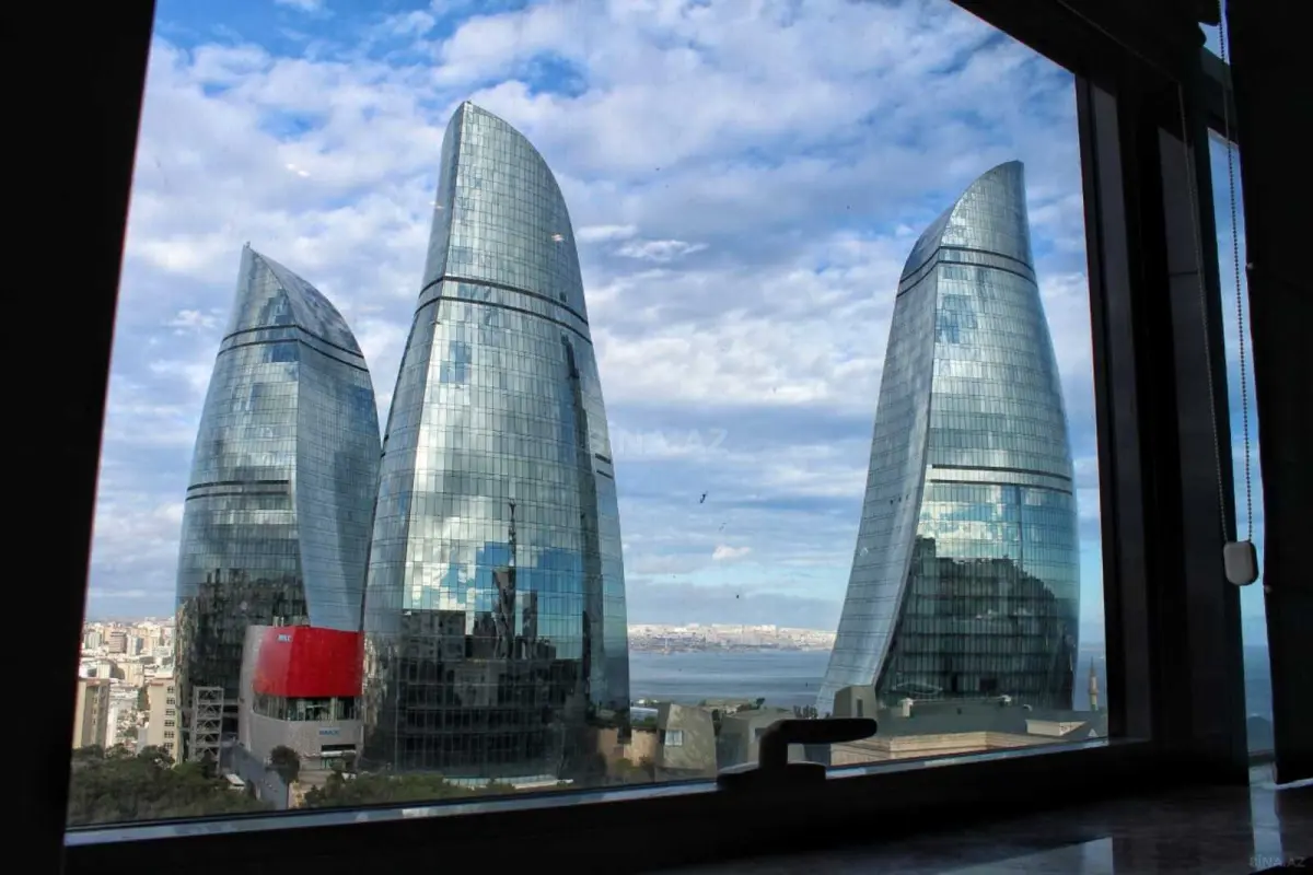 Kirayə verilir 2 otaqlı mənzil 78 m²