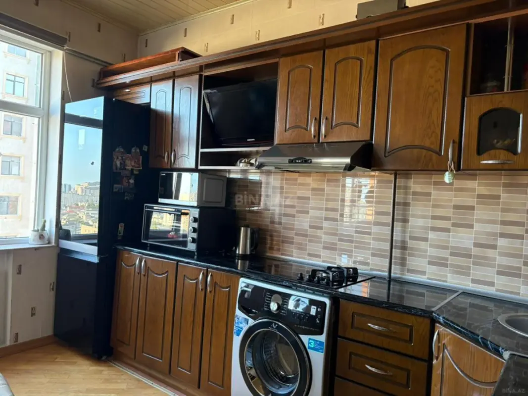 Kirayə verilir 2 otaqlı mənzil 81 m²