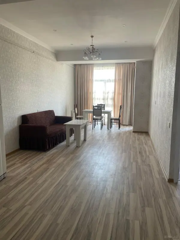 Kirayə verilir 2 otaqlı mənzil 65 m²