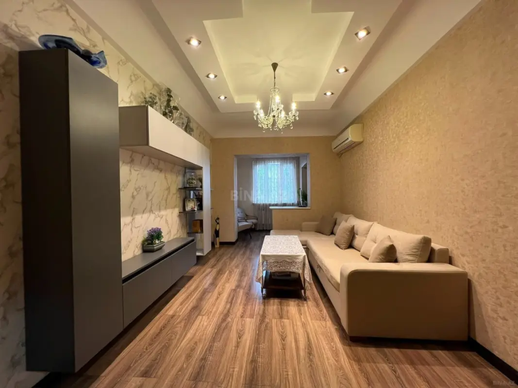 Satılır 4 otaqlı mənzil 90 m²