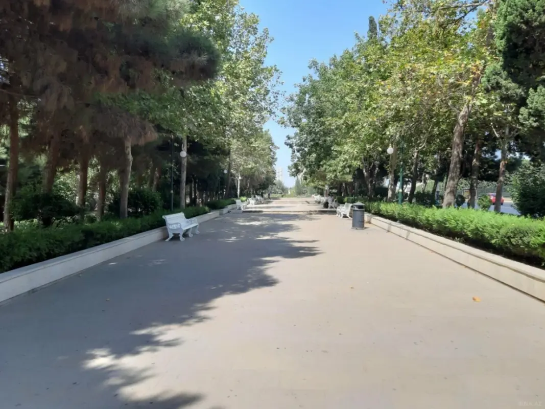 Satılır 4 otaqlı mənzil 180 m²