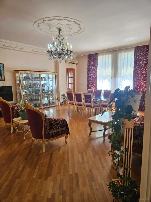 Satılır 3 otaqlı mənzil 150 m²
