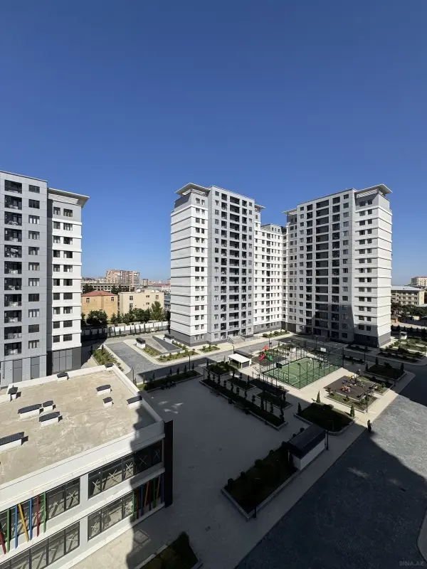 Satılır 6 otaqlı mənzil 156 m²