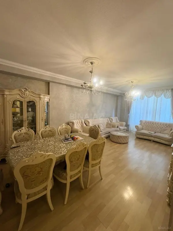 Satılır 2 otaqlı mənzil 100 m²