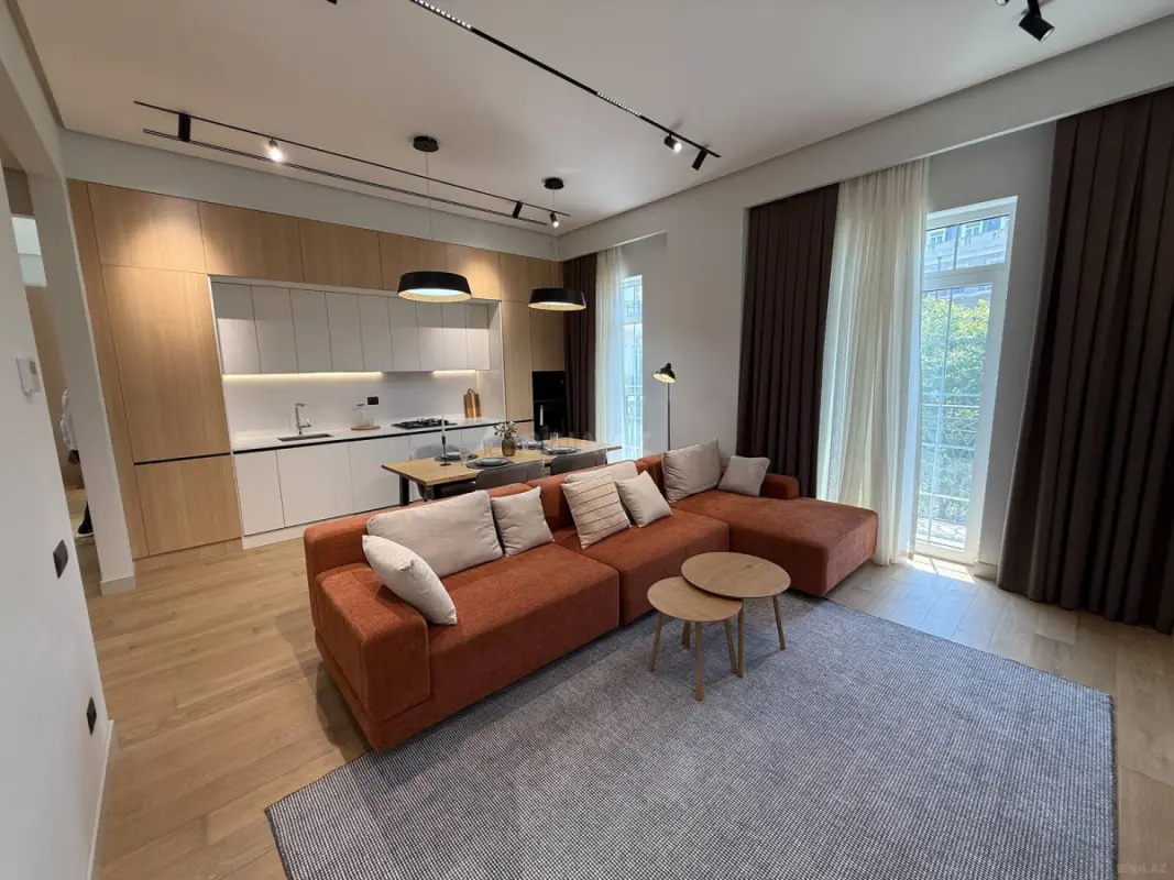 Kirayə verilir 2 otaqlı mənzil 80 m²